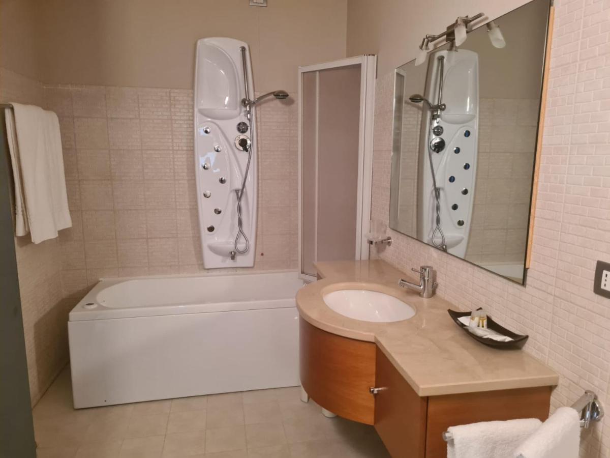Stella Charming & Luxury Rooms Conversano Eksteriør billede